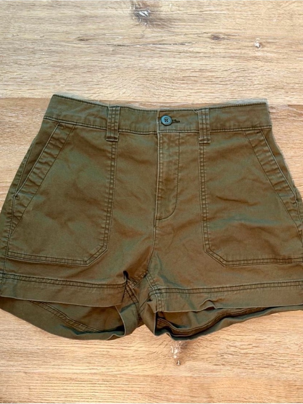 Old Navy High Waist Utility Shorts in Olive